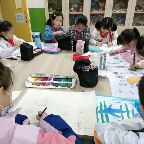 妙笔绘佳画，巧手著童年——双新小学“七彩梦”美术社团活动