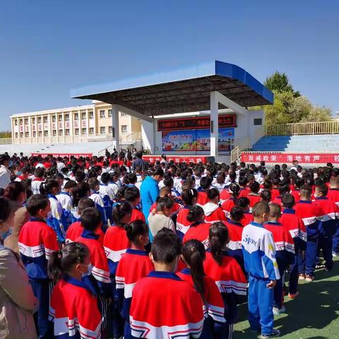 一五0团中学举行“五一”节前安全及疫情防控教育大会