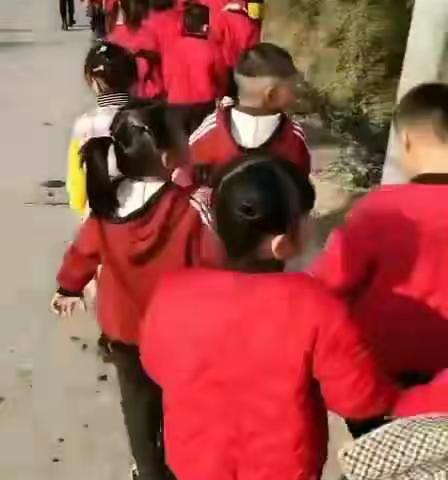 小博士幼儿园大一班—户外运动