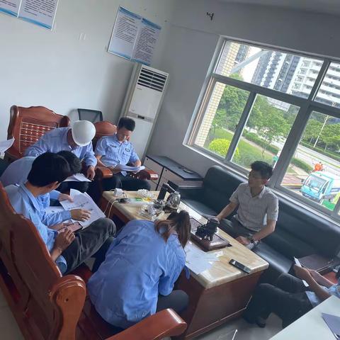 情系环卫 夏日送清凉