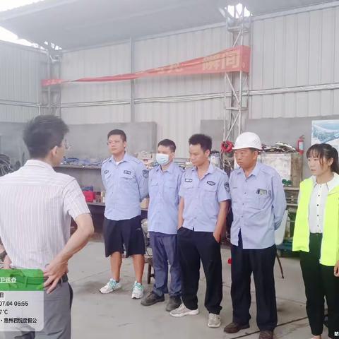共抗台风🌀环卫英勇出战