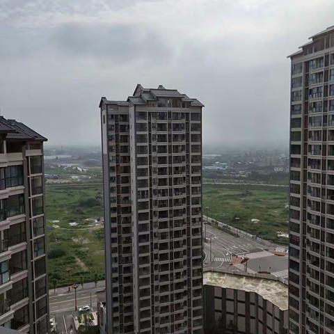 南湖一号，3-2-1，产权85，价格63.8万 包证 V61199