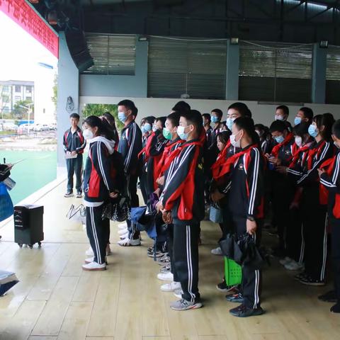 浩气还太虚 丹心照千古——云南省保山市实验中学 “清明祭英烈 ”爱国教育活动