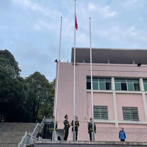 做好充分准备 迎接期中考试——国旗下的讲话