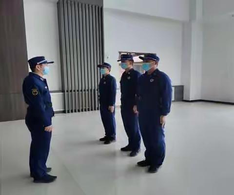 新区大队主官深入基层卫星站突击检查执勤备战和疫情防控情况