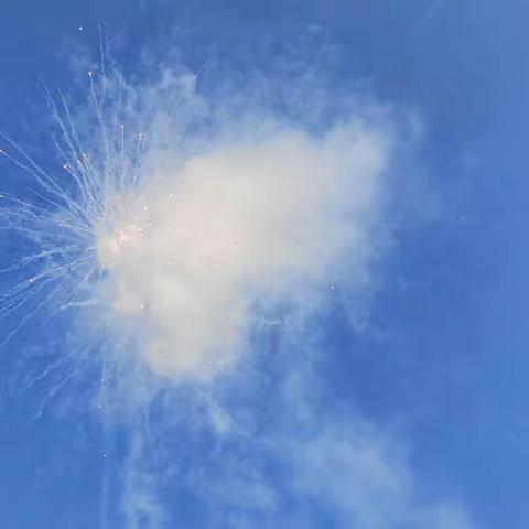 喜迎二十大，奋发新起点，团结创辉煌    下湾二中2022年秋季学期开学典礼