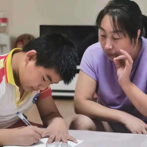 小蚂蚁明明