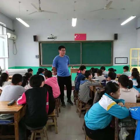 卷子中心小学2018年5月16日，师生谈心日