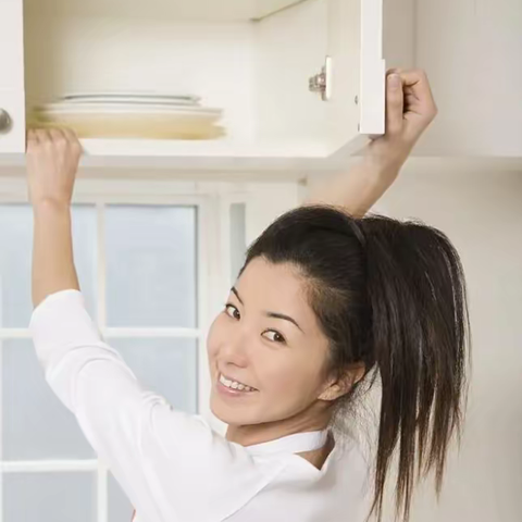 橱柜门掉了用什么胶水粘的比较牢固