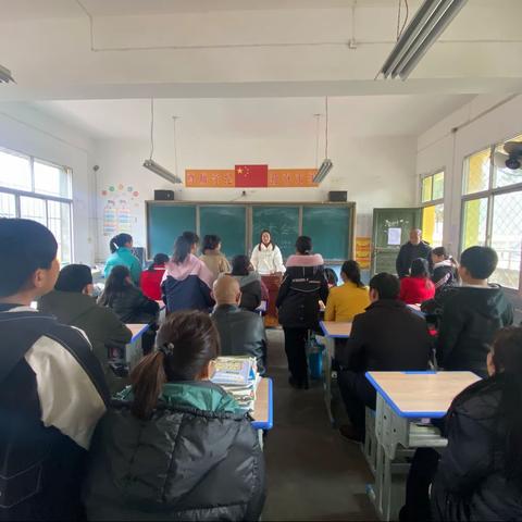 双河镇潘家小学新学期家长交流会