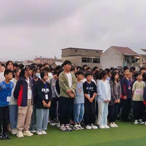 玉龙中学八年级秋学期第一次月考质量分析会