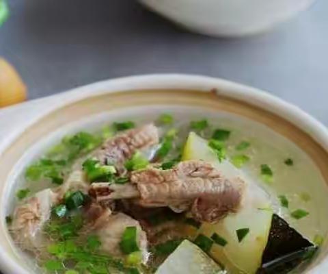 入秋滋补:冬瓜排骨汤