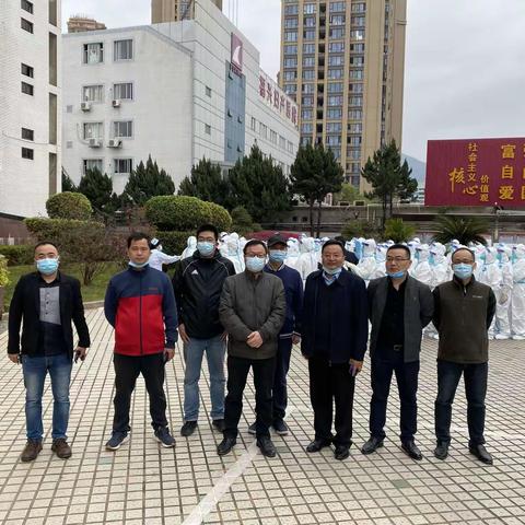 “疫”不容辞担使命，“疫”线飘扬党旗红，——福州鼓山中学党员和教师志愿者助力社区全员核酸检测简报