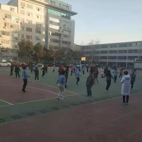 【南马路小学】工会组织“绳舞飞扬 跳出健康”跳绳比赛