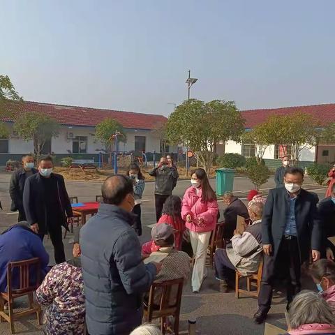 敬老助学 情暖容城