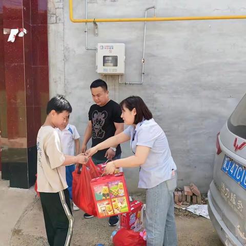 爱心助力成长 奉献传递温情   ----正和公司团支部开展“青春点对点”活动