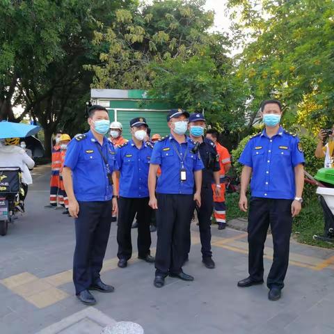 【平湖街道综合行政执法队】同心同向 加油发力，创文攻坚按下加速键