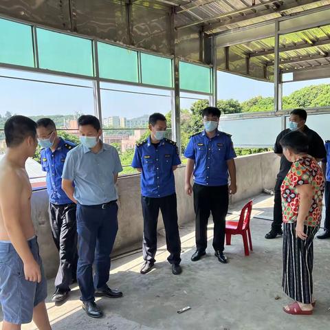 【平湖街道综合行政执法队】执法、防疫两手抓  坚决打赢市容环境攻坚战