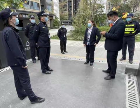 【平湖街道综合行政执法队】“以案释法、以案促改” 平湖街道开展垃圾分类专项执法行动