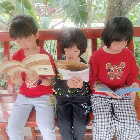 罗租小学三(4)班第四组读书会