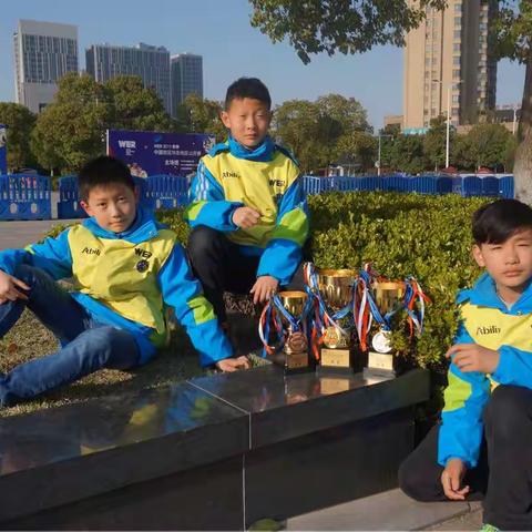 科小机器人社团开始招生啦！期待你的加入！