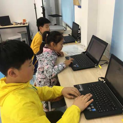 科小：为了迎接省赛，科小战队备赛中