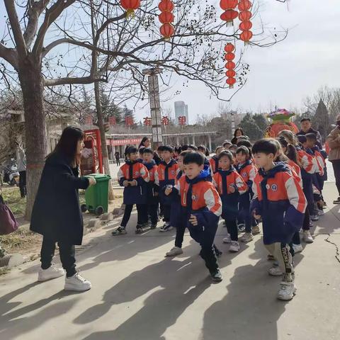 灵宝市第四小学飞翔鹰中队“我运动，我健康，我快乐”