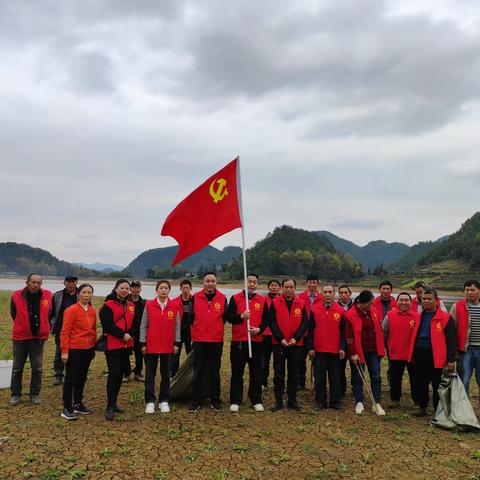 党建引领文明村  志愿服务促振兴