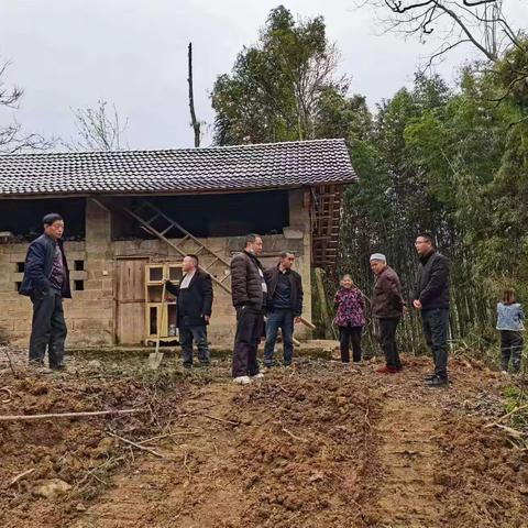 畅通幸福路 凝聚党群情﻿