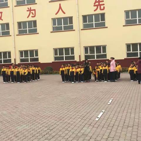 田疃小学——阳光体育伴我行之古诗韵律操