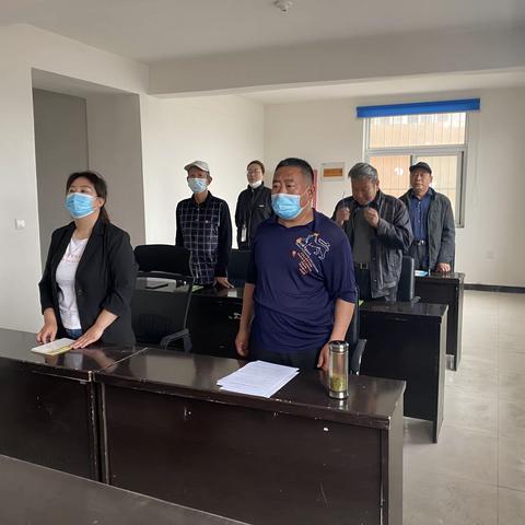 奋进攻坚，争当先锋