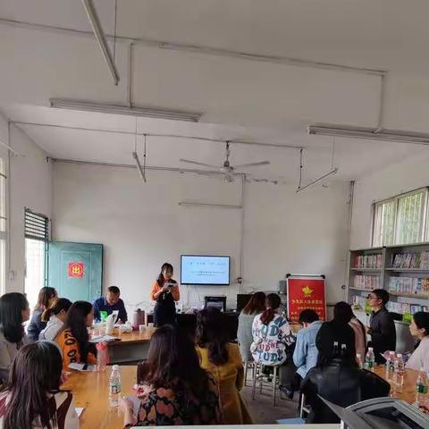 “英”才施教 “音”韵而生