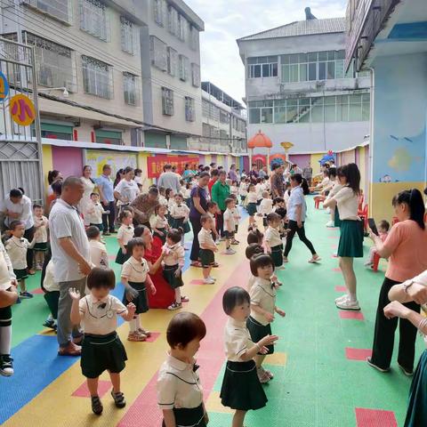 龙布镇阳光宝贝幼儿园——“童心共圆中国梦，多彩六一粽叶情”活动