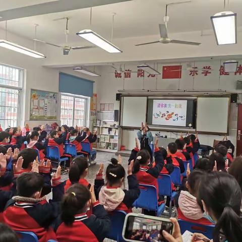 名师“领雁”示范，团队帮扶提效——记川店小学音乐学科名师联校帮扶活动