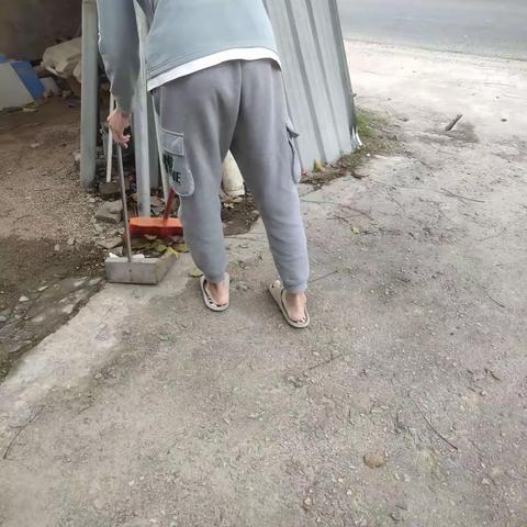 高三上学期为所在的社区做一件好事