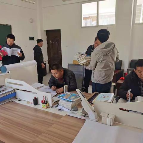 教学业务检查展风采，务实常规提质量 —中和中心小学教学常规工作检查