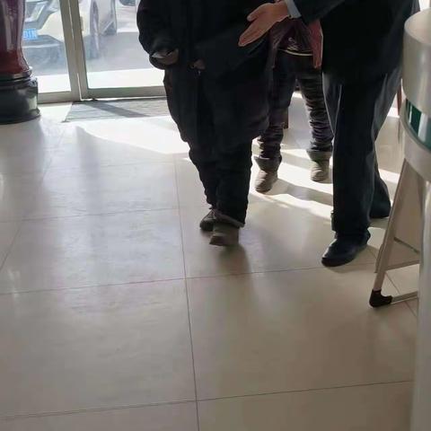 急事急办显真情，中牟农行将适老服务进行到底！