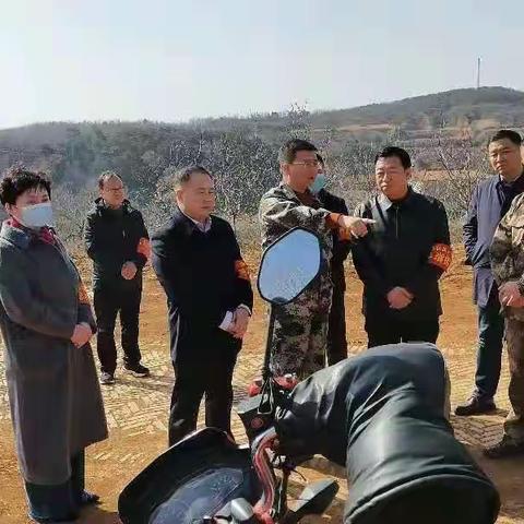 2月19日，郭迎红同志陪同牛区长赴上莲督察森林防火
