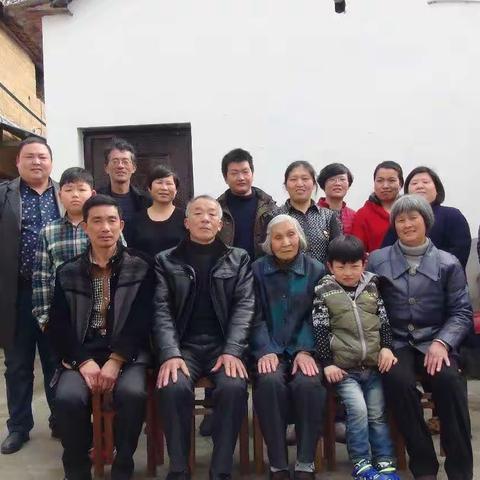 渐行渐远，转眼已是周年，怀念……