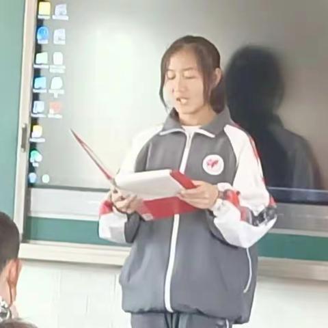 【分秒必争 志在奋斗】——2111班家长会剪影