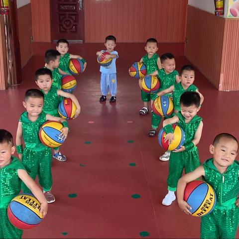 胡林幼儿园“家长代表入园，一日体验活动”