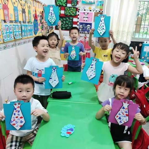 星星幼儿园～大四班父亲节《爸爸我爱您》