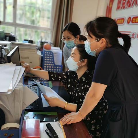 抓实教学常规管理，促进学校教学质量提升 ——西畴县教育体育局精字教育集团开展期中教学常规检查（西洒站）