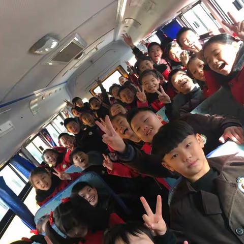 赣州市厚德外国语小学三(10)班——国防教育军事基地研学活动