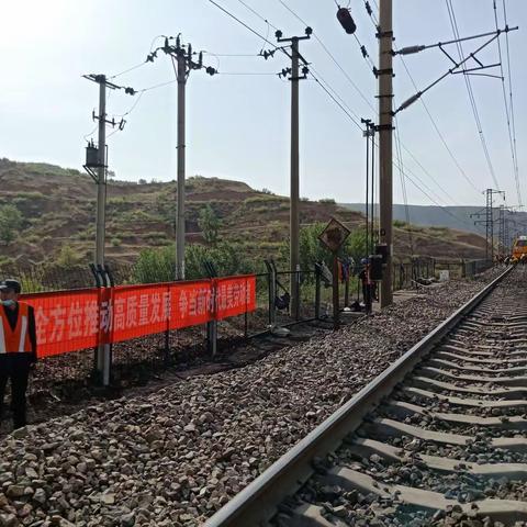 王家湾线路车间5月全国劳模月宣传活动