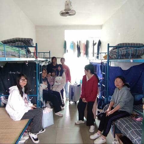 以爱围“家”的301