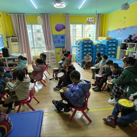 甜石榴幼儿园中2班的一周