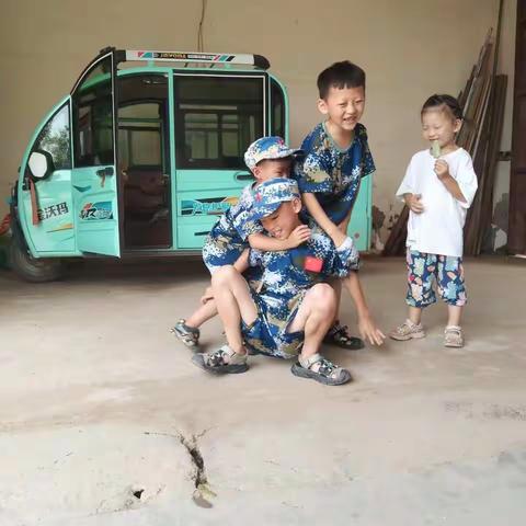 2022年二年级三班刘梓铄暑假生活