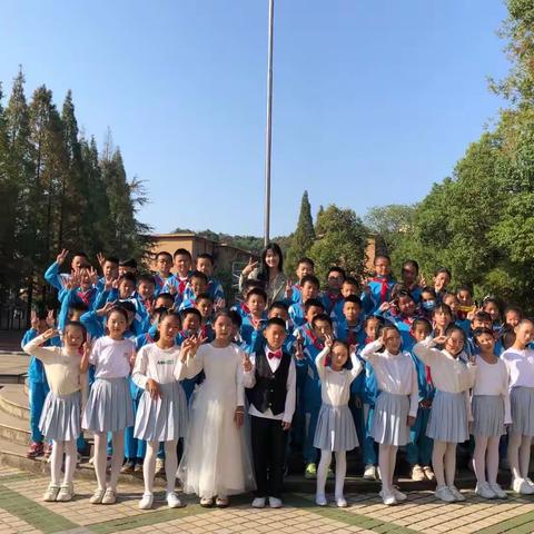 “勤俭节约我能行”第八周主题升旗仪式