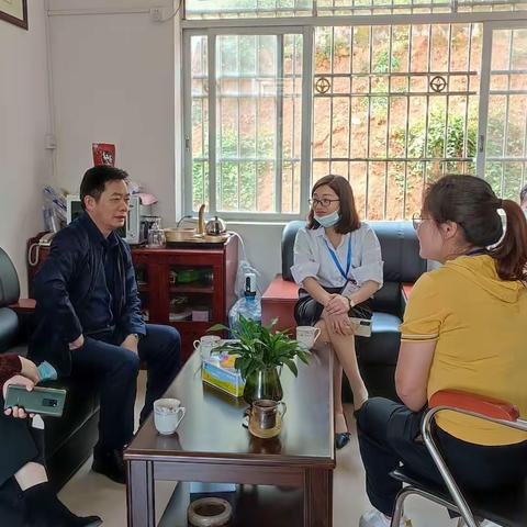 云城区教育局陈伟贤局长到富丰小学把脉开方指导工作